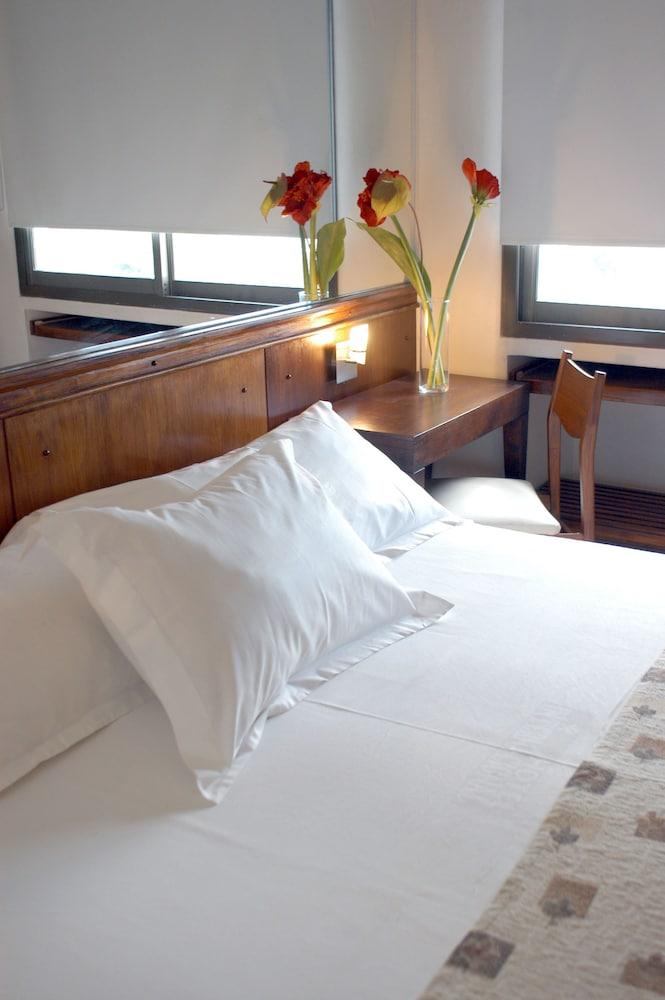 Internacional Hotel 3*